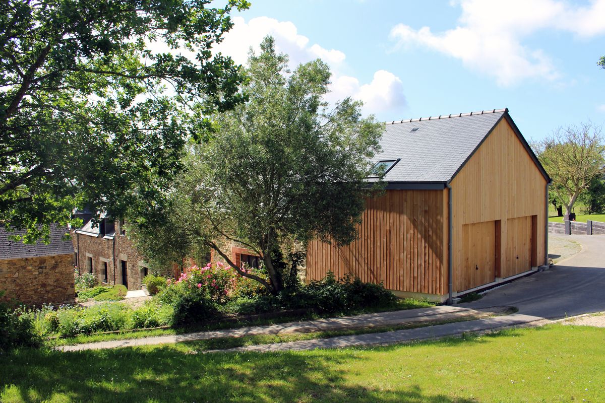 Rénovation et surélévation d'un garage en ossature bois